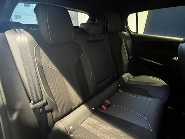 Peugeot 308 GT HYBRID 2025 — миниатюра 3