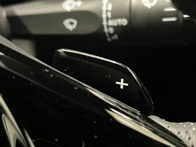 Peugeot 308 GT HYBRID 2025 — миниатюра 5
