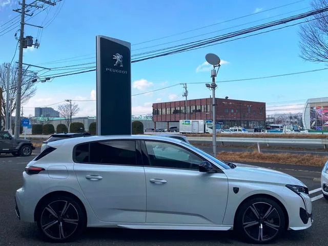 Peugeot 308 GT PLUG-IN HYBRID 2025 — миниатюра 3