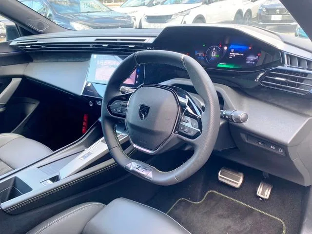 Peugeot 308 GT PLUG-IN HYBRID 2025 — миниатюра 5