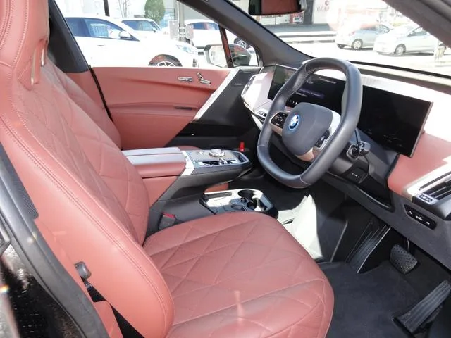 BMW iX X DRIVE 40 2025 — миниатюра 3
