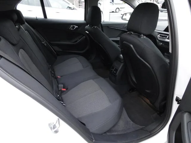 BMW 1 Series 118I PLAY 2023 — миниатюра 3