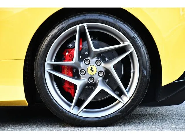 Ferrari F8 TRIBUTO BASE GRADE 2022 — миниатюра 3