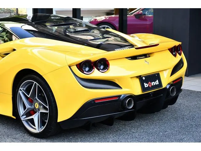 Ferrari F8 TRIBUTO BASE GRADE 2022 — миниатюра 4