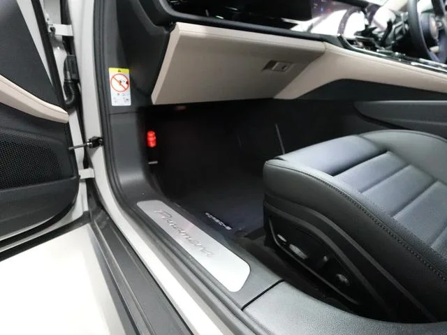 Porsche PANAMERA BASE GRADE 2024 — миниатюра 5