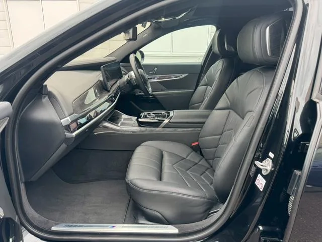 BMW 7 SERIES 740i M-SPORT 2023 — миниатюра 2