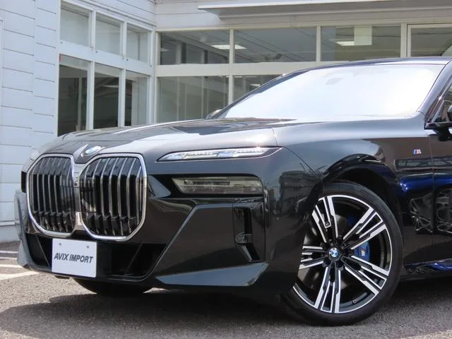 BMW 7 SERIES 740i M-SPORT 2023 — миниатюра 5