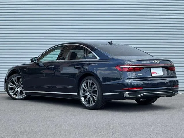 Audi A8 60TFSI QUATTRO 2022 — миниатюра 3