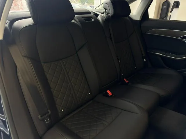Audi A8 60TFSI QUATTRO 2022 — миниатюра 5