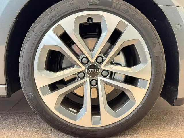 Audi A3 SEDAN 30 TFSI S LINE 2025 — миниатюра 3