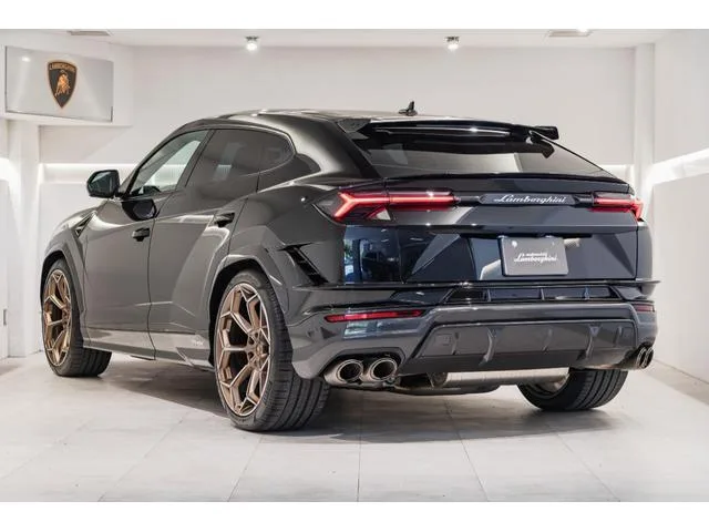 Lamborghini URUS PERFORMANTE 2024 — миниатюра 3