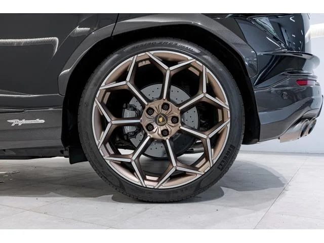 Lamborghini URUS PERFORMANTE 2024 — миниатюра 5
