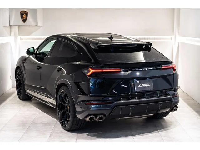 Lamborghini URUS PERFORMANTE 2024 — миниатюра 2