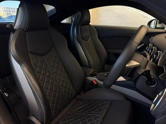 Audi TTS COUPE MEMORIAL EDITION 2023 — миниатюра 4