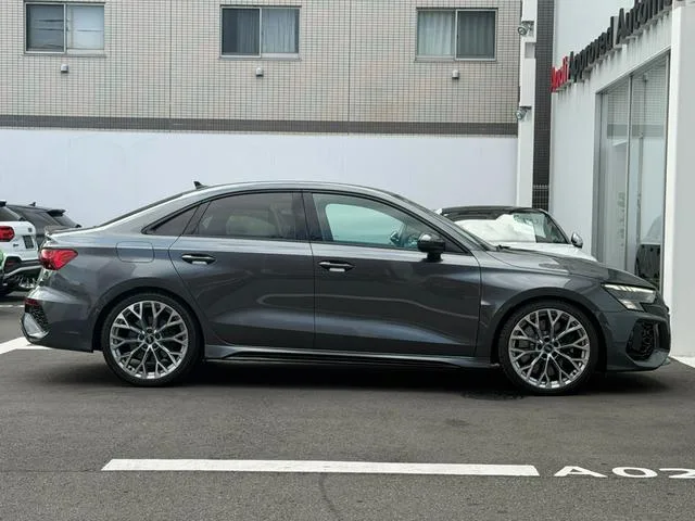 Audi RS3 BASE GRADE 2022 — миниатюра 4