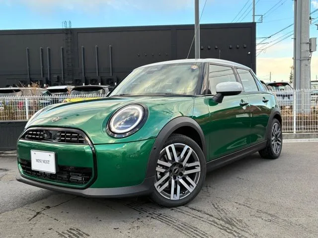 MINI MINI COOPER C CLASSIC TRIM 2025 — фото 1, купить с доставкой в Москву