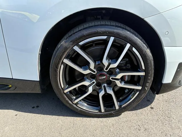 MINI MINI COOPER SE JOHN COOPER WORKS TRIM 2024 — миниатюра 3