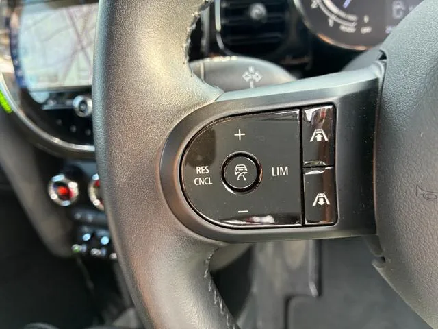 MINI MINI COOPER SD CLASSIC TRIM 2023 — миниатюра 5
