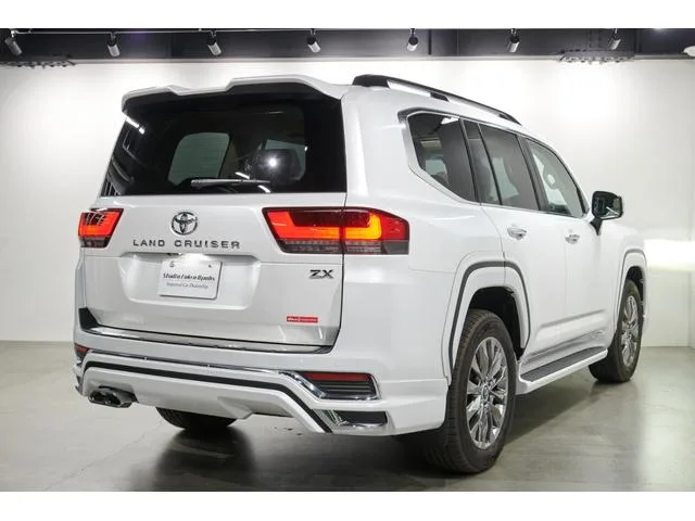 Toyota LAND CRUISER ZX 2023 — миниатюра 3