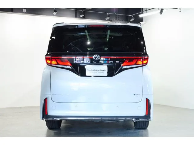 Toyota VELLFIRE HYBRID EXECUTIVE LOUNGE 2023 — миниатюра 3