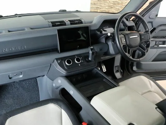 Land Rover DEFENDER 110X-DYNAMIC HSE D300 2023 — миниатюра 3
