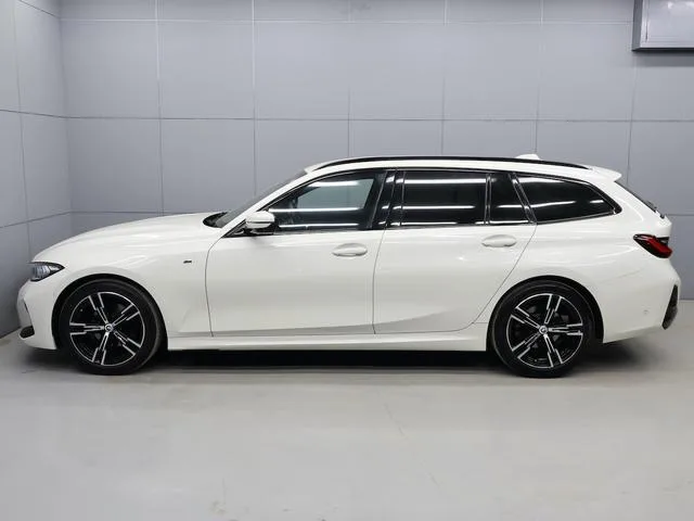 BMW 3 Series 320D X DRIVE TOURING M-SPORT 2023 — миниатюра 5