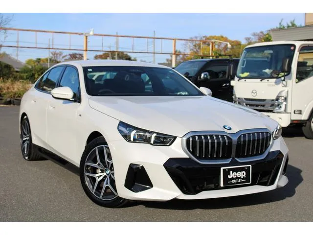 BMW 5 SERIES 523D X DRIVE M-SPORT 2024 — фото 1, купить с доставкой в Москву