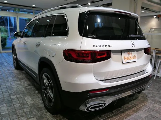 Mercedes-Benz GLB-Class GLB200D 4MATIC AMG LINE 2022 — миниатюра 3