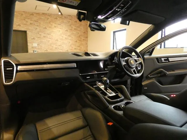 Porsche CAYENNE COUPE CAYENNE COUPE PLATINUM EDITION 2022 — миниатюра 3