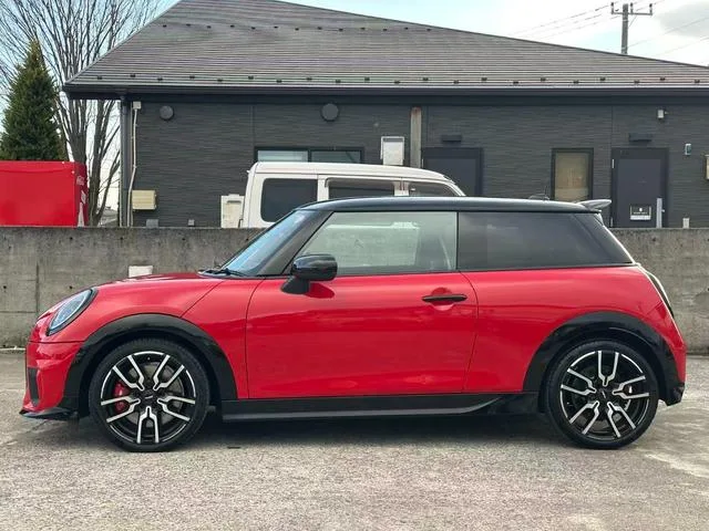 MINI MINI JOHN COOPER WORKS JOHN COOPER WORKS TRIM 2025 — миниатюра 3