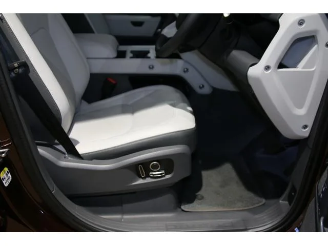 Land Rover DEFENDER 130X-DYNAMIC SE D350 2025 — миниатюра 5