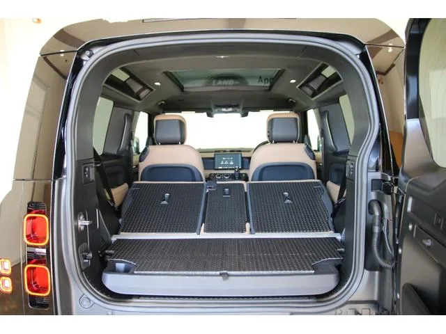 Land Rover Defender 90X-DYNAMIC HSE D350 2025 — миниатюра 3