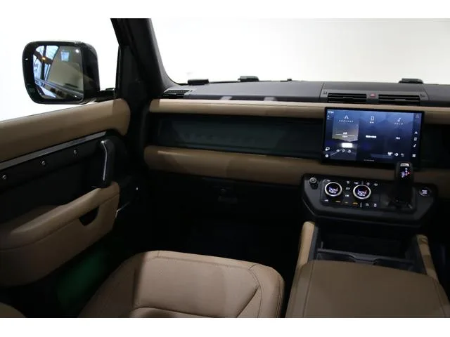 Land Rover DEFENDER 90X-DYNAMIC HSE D350 2025 — миниатюра 4