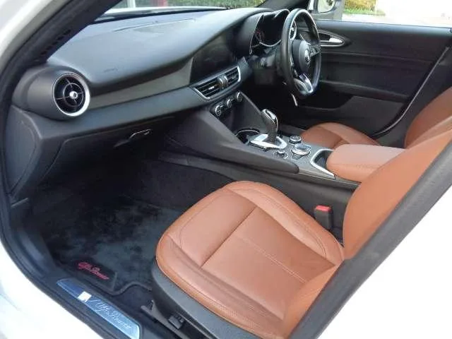 Alfa Romeo Giulia TI 2022 — миниатюра 5