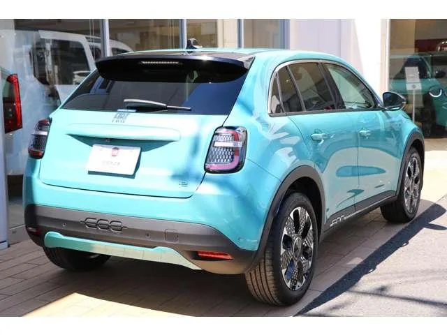 Fiat 600e LA PRIMA 2025 — миниатюра 5