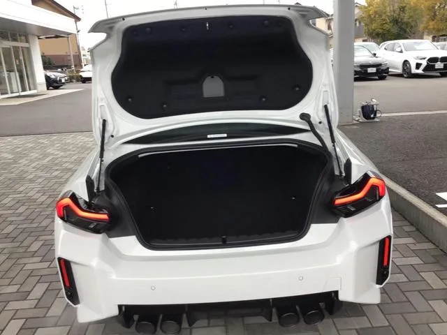 BMW M2 BASE GRADE 2025 — миниатюра 5