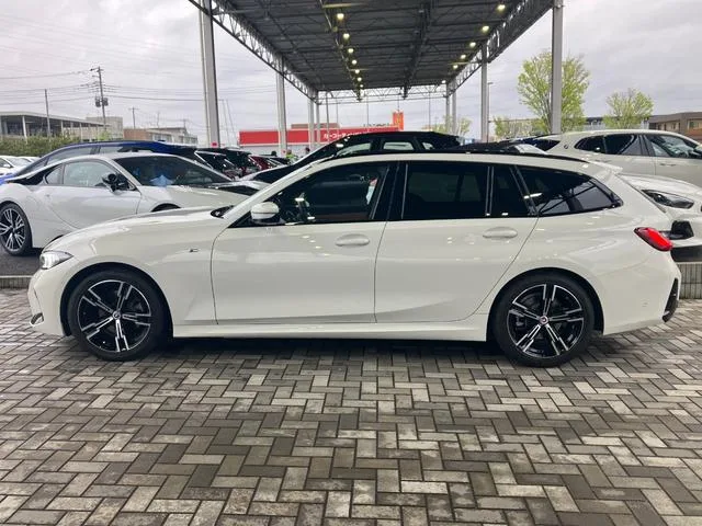 BMW 3 Series 320i TOURING M SPORT 2023 — миниатюра 2