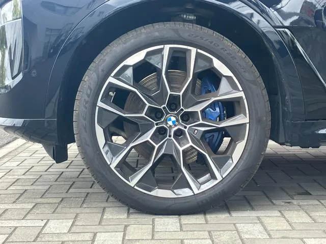 BMW X7 X DRIVE 40D M SPORT 2025 — миниатюра 4