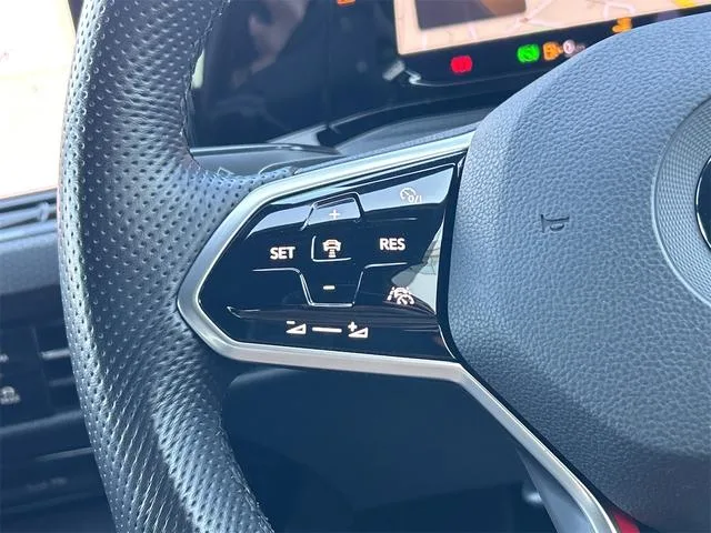 Volkswagen GOLF GTI BASE GRADE 2023 — миниатюра 2