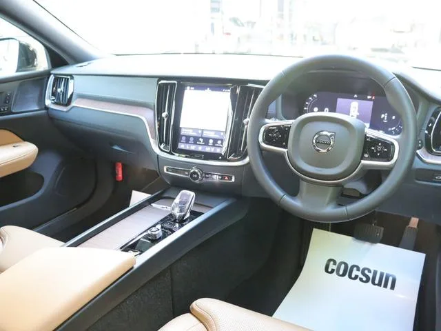 Volvo V60 CROSS COUNTRY ULTIMATE B5 AWD 2022 — миниатюра 5