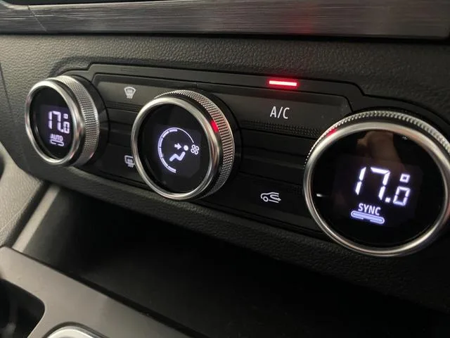 Renault KANGOO PREMIERE EDITION 2023 — миниатюра 4