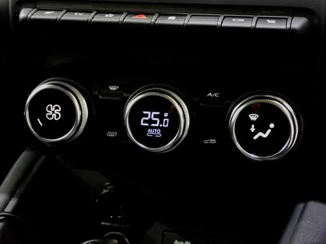 Renault CAPTUR E-TECH HYBRID 2023 — миниатюра 4