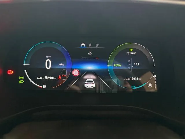 Renault Arkana ESPRIT ALPINE E-TECH FULL HYBRID 2025 — миниатюра 3