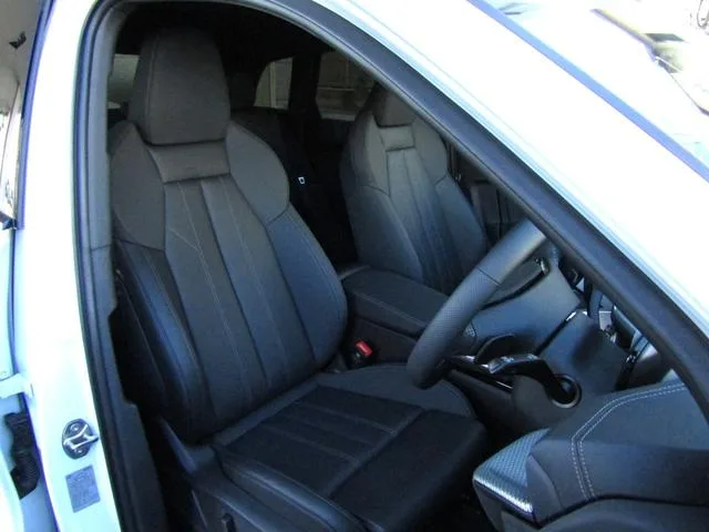 Audi Q5 EDITION ONE 2025 — миниатюра 3