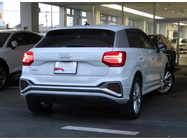 Audi Q2 2022 — миниатюра 3