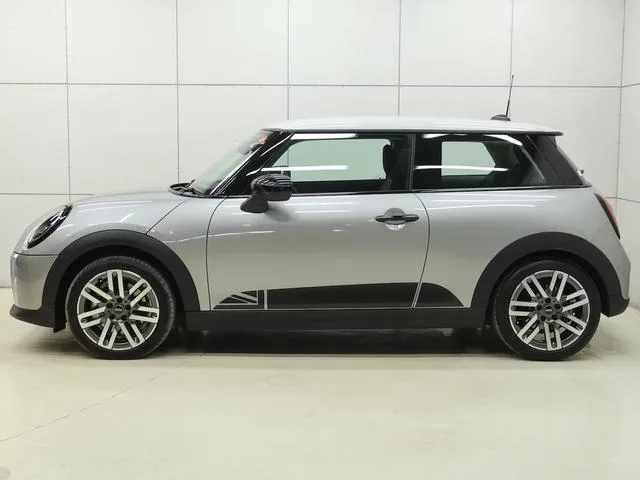 MINI MINI COOPER C CLASSIC TRIM 2025 — миниатюра 2
