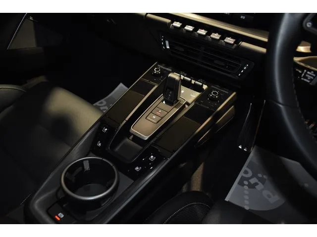 Porsche 911 911 CARRERA 4 GTS 2023 — миниатюра 5