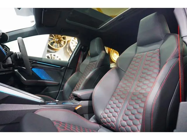 Audi RS3 SPORTBACK BASE GRADE 2025 — миниатюра 4