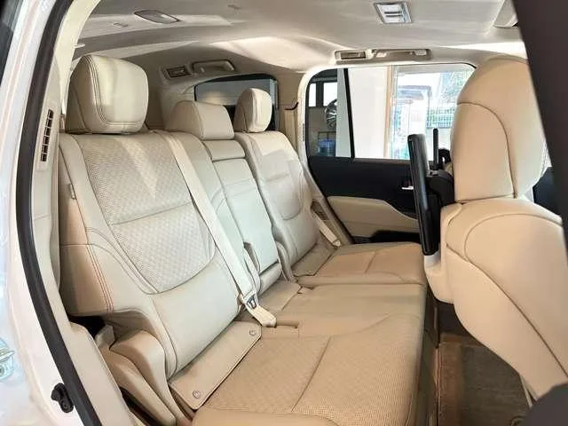 Toyota Land Cruiser ZX 2023 — миниатюра 5