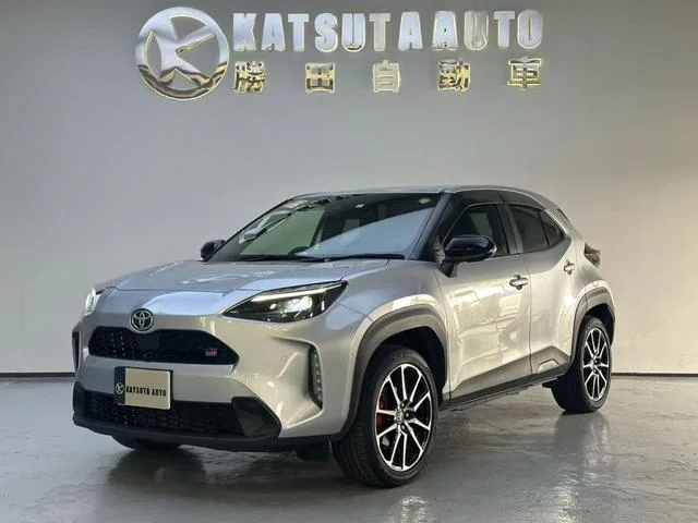 Toyota YARIS CROSS HYBRID GR SPORT 2023 — фото 1, купить с доставкой в Москву